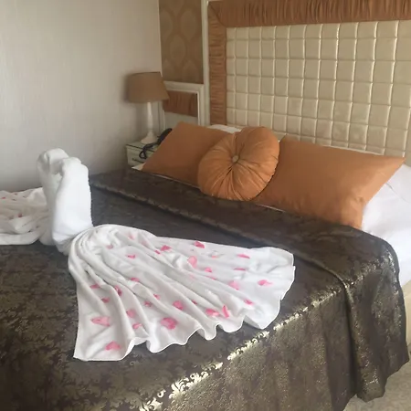 Pen 3* Isztambul